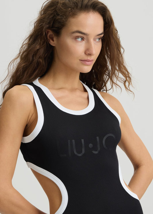 AbitoLiuJoacostinenerodettaglio