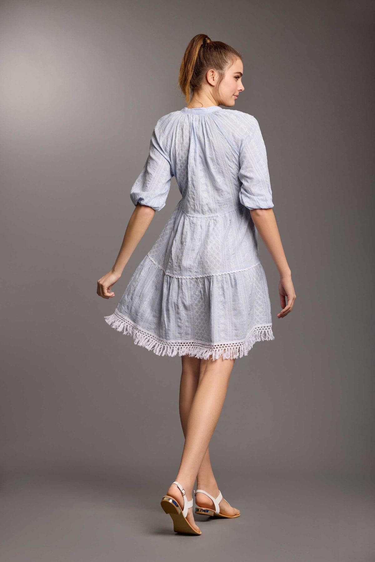 Abito_corto_Iconique_ricamato_retro