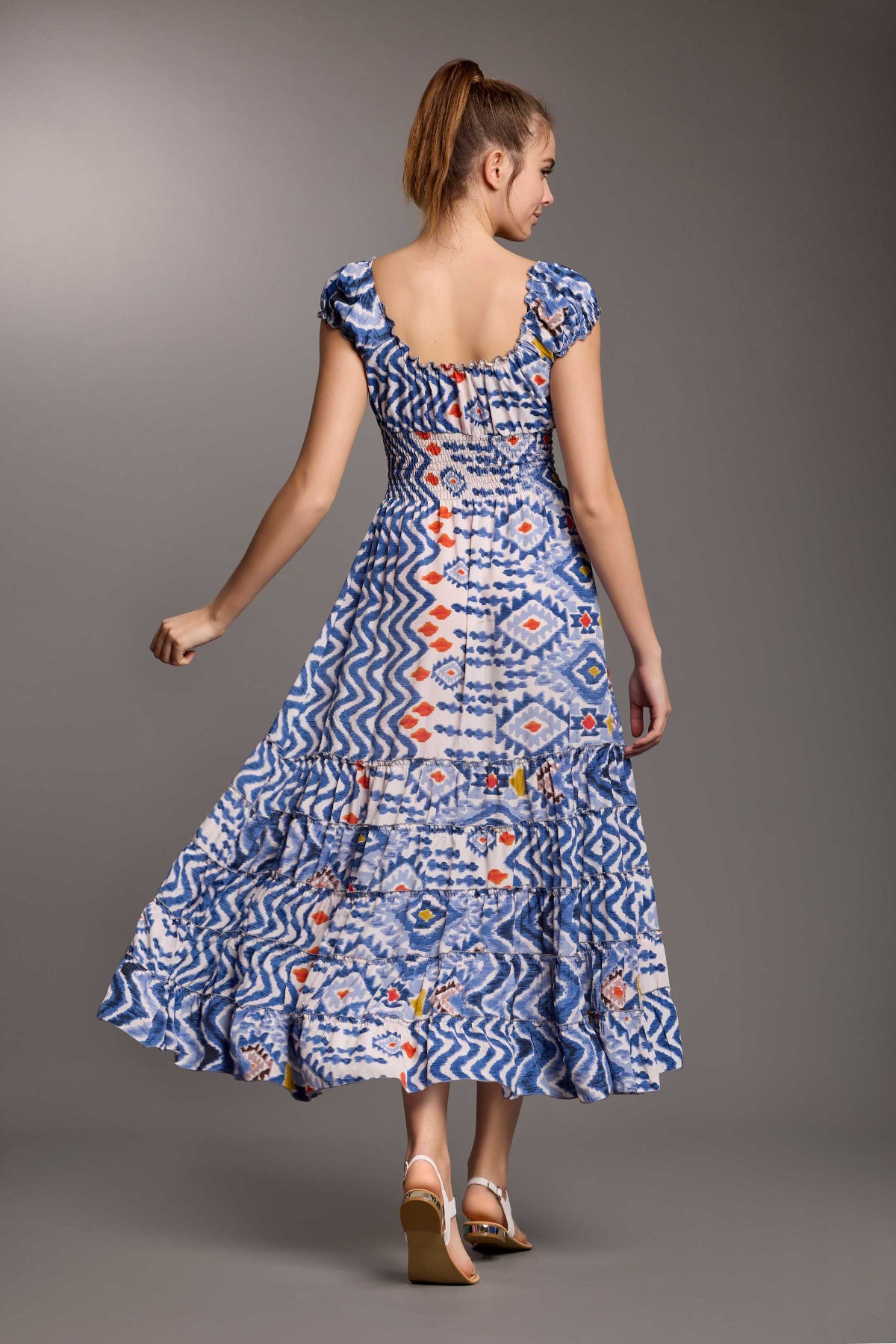 AbitolungoetnicoIconiqueretro