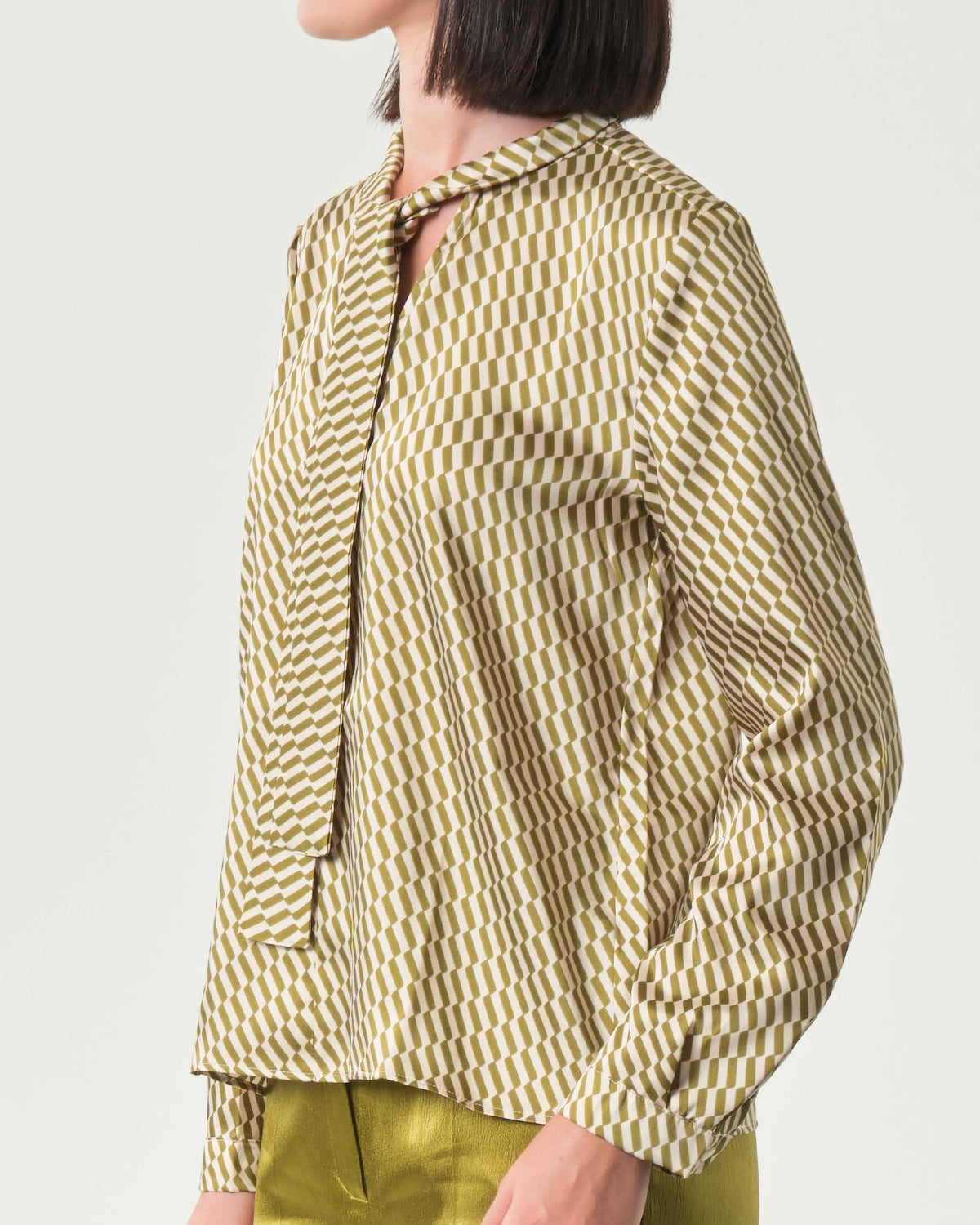 EmmeMarellablusaintwilllaterale