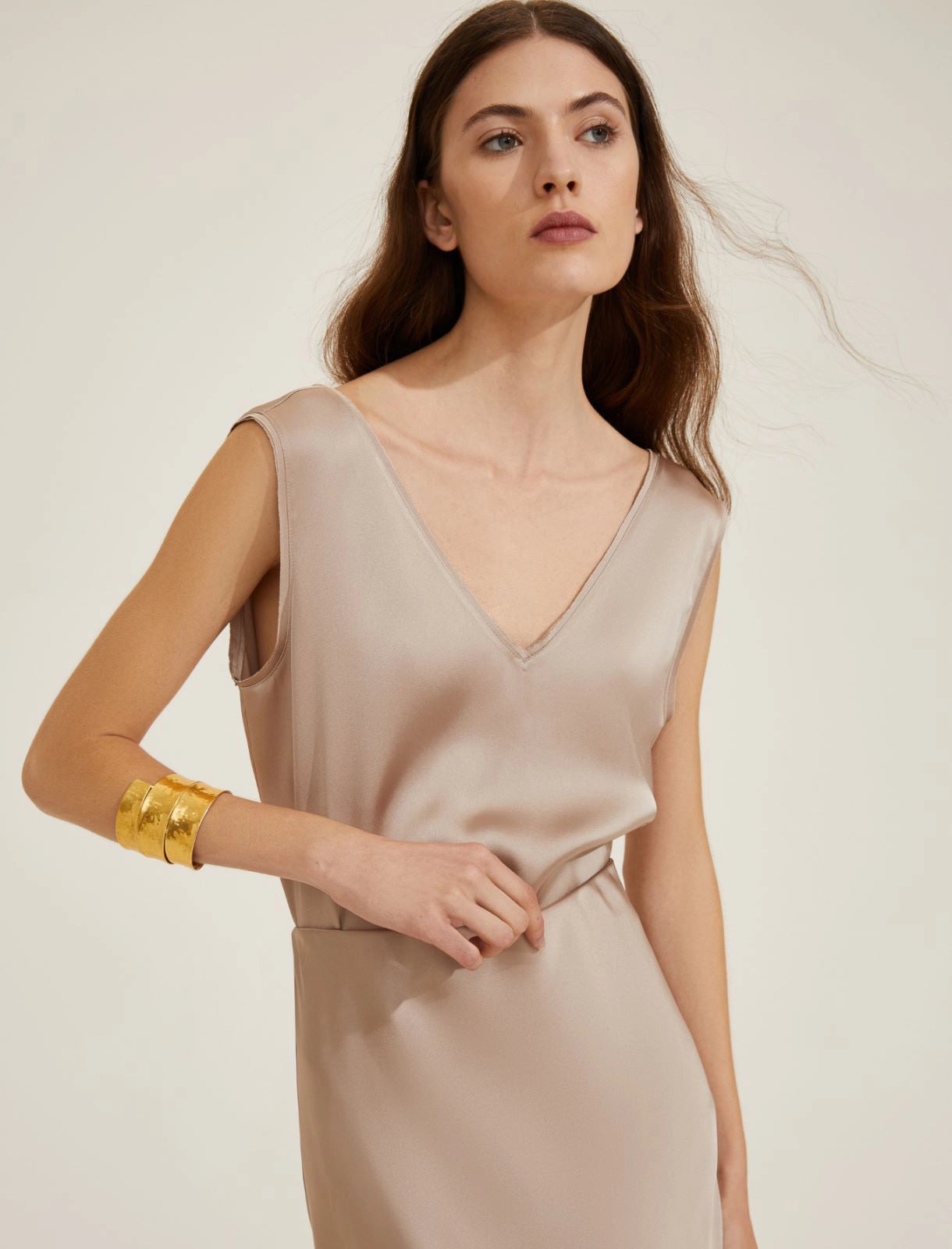 EmmeMarellatopinsatinbeigefrontale