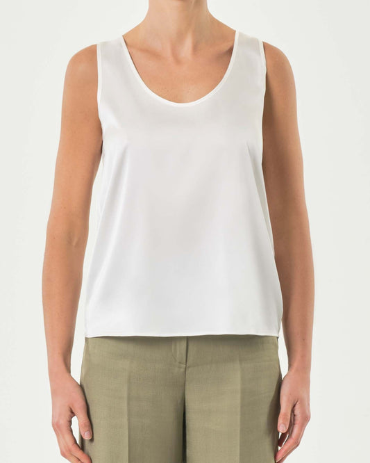 EmmeMarellatopsatinbiancofrontale