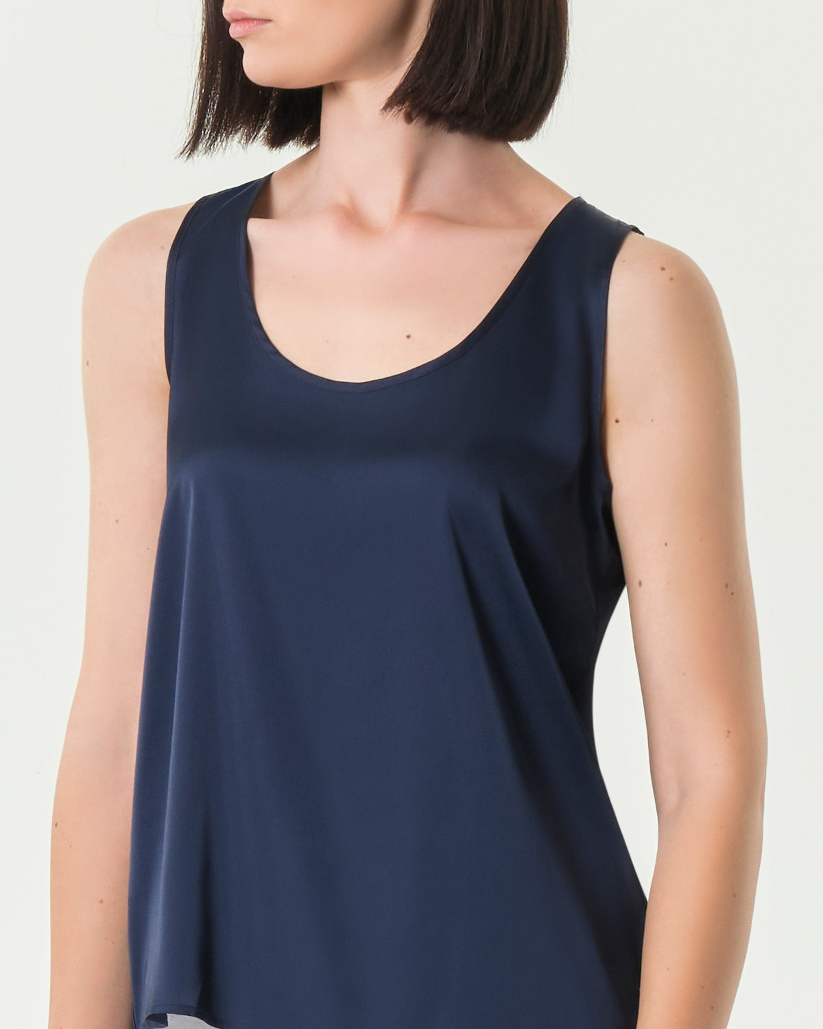 EmmeMarellatopsatinblufrontale