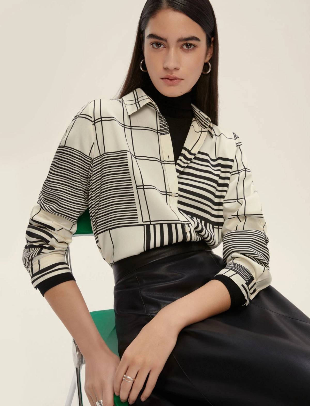 Emme_Marella_camicia_a_fantasia_nera_frontale