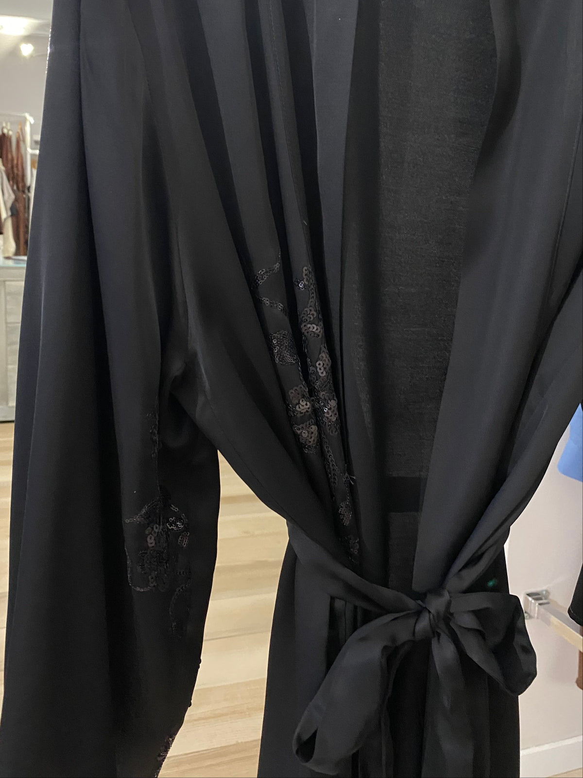 Emme Marella kimono con ricami dettaglio