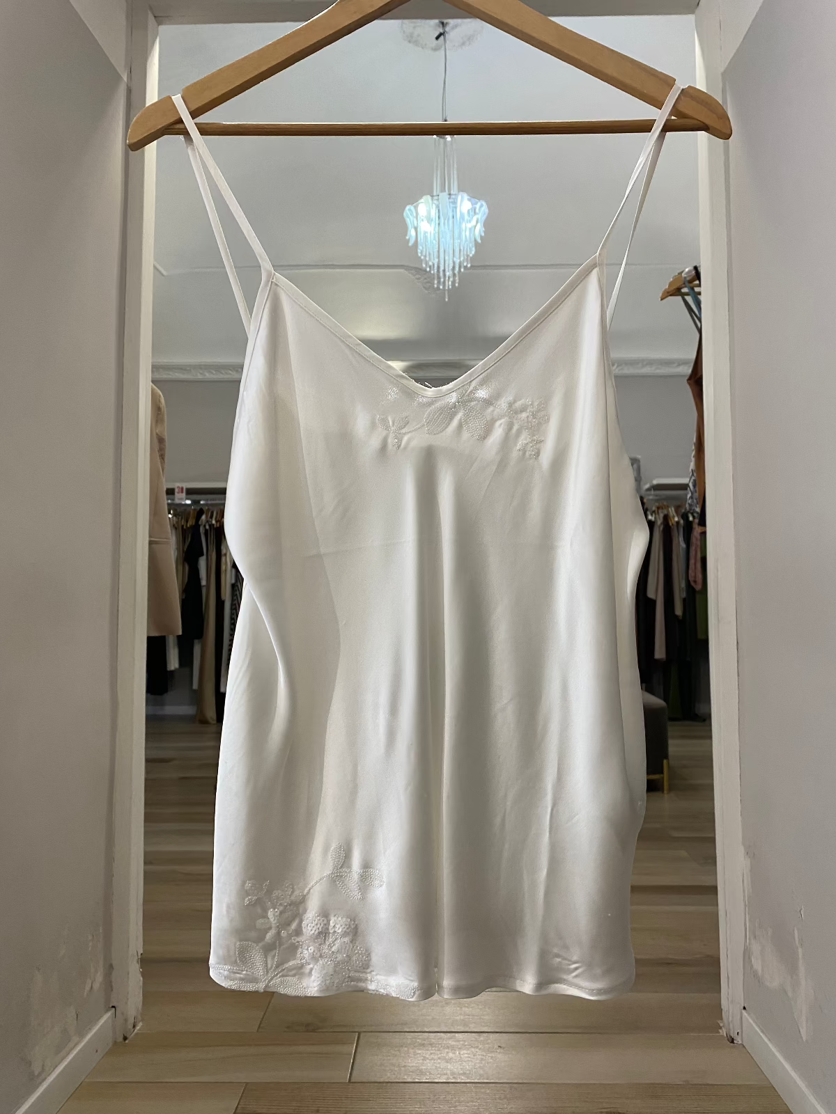 Emme Marella top satin con ricami bianco