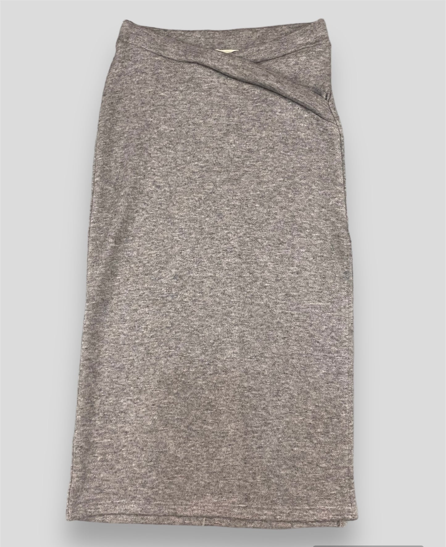 Gonna haveone in maglia grigia