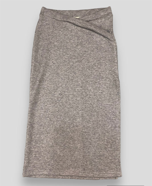 Gonna haveone in maglia grigia