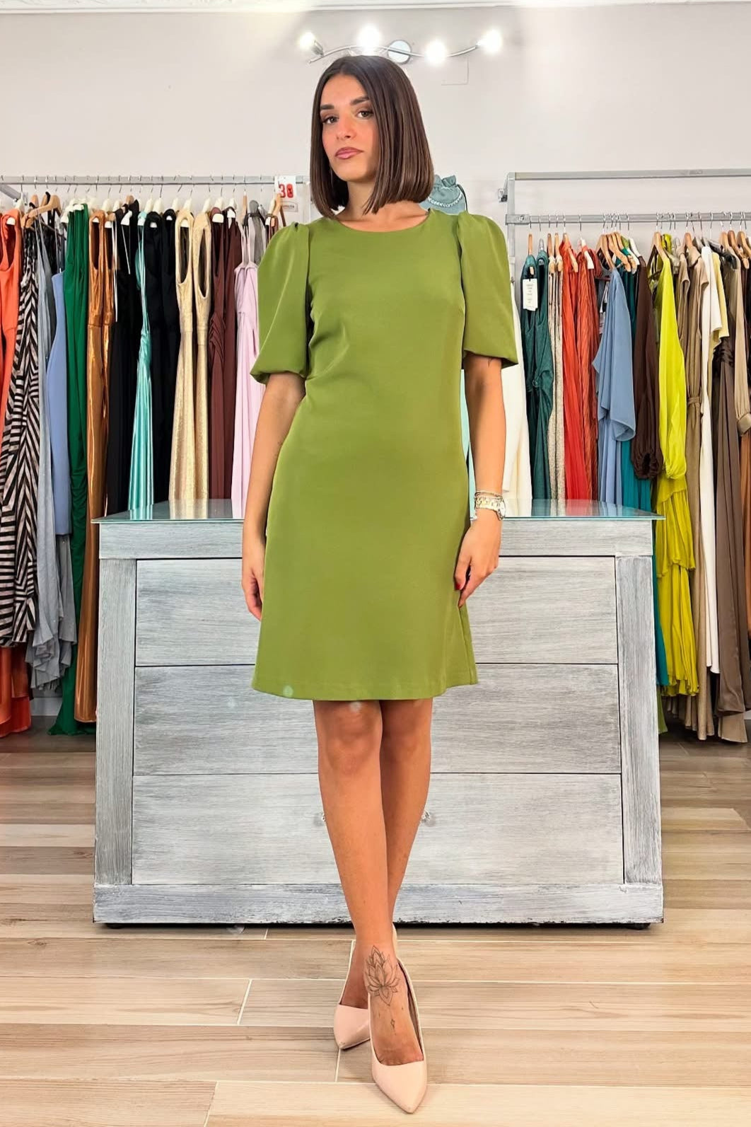 Have one abito tubino verde oliva