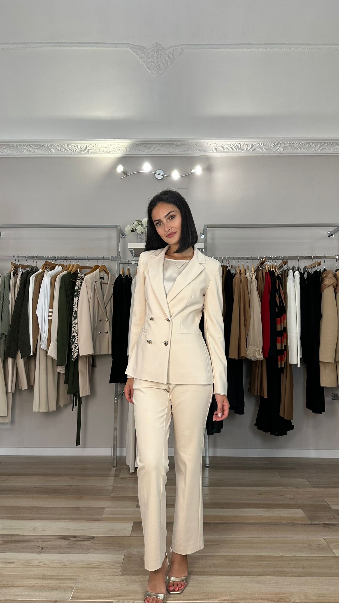 Emme Marella pantalone panna - Premium PANTALONI from EMME MARELLA - Just €100! Shop now at Amaltea