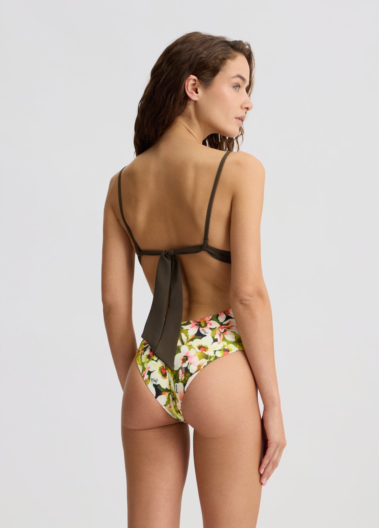 InteroflorealeLiuJoretro