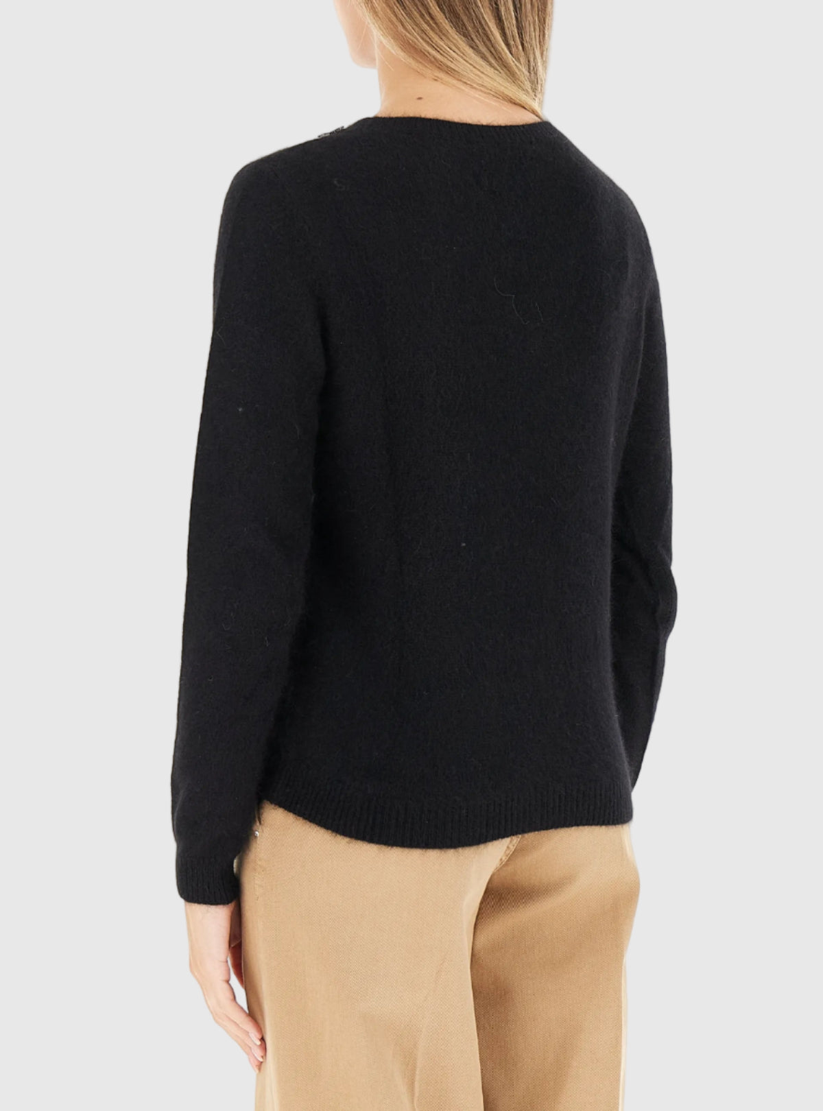 Koccamaglioneconpietregioielloneroretro