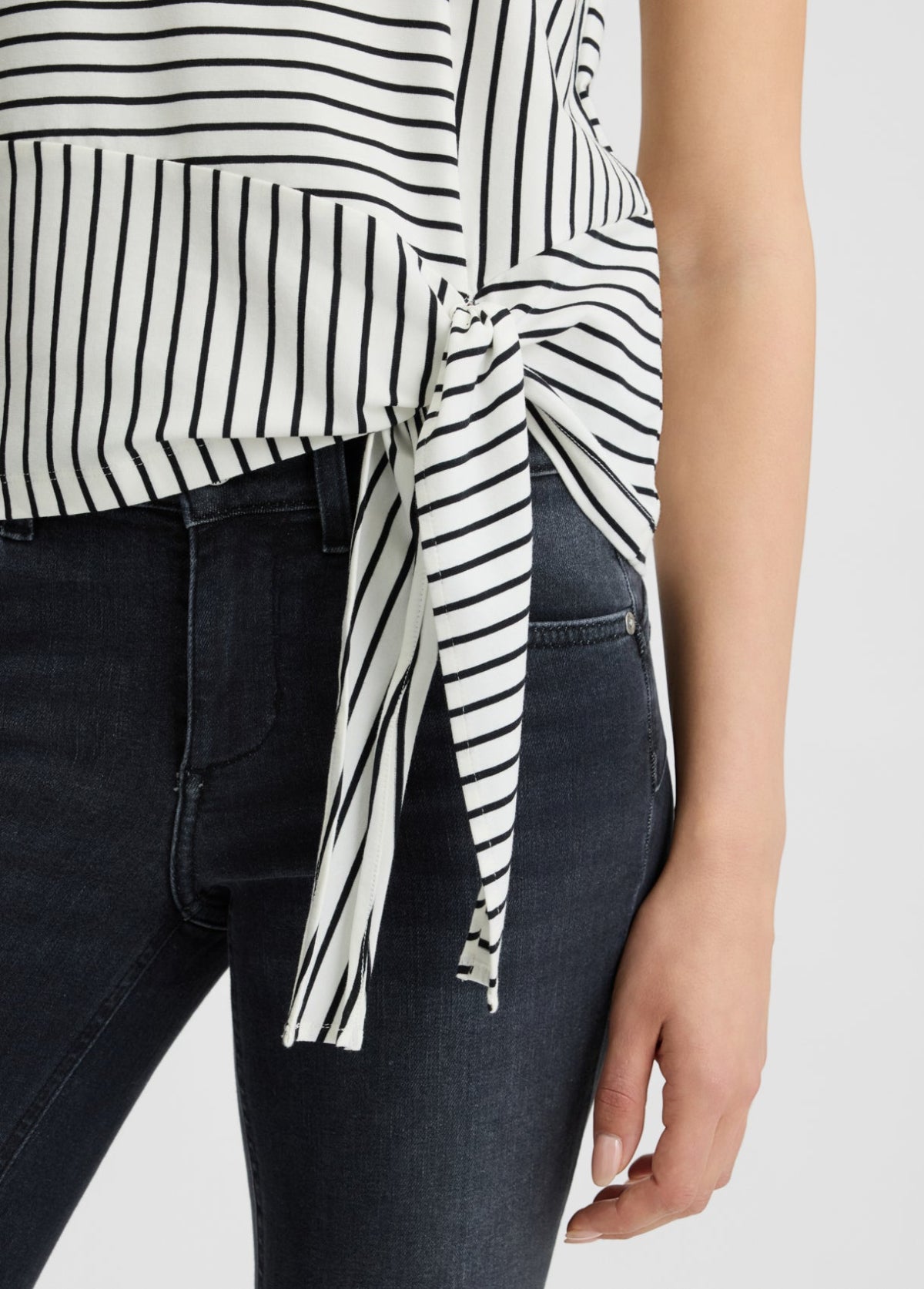 LiuJot-shirtarighedettaglio