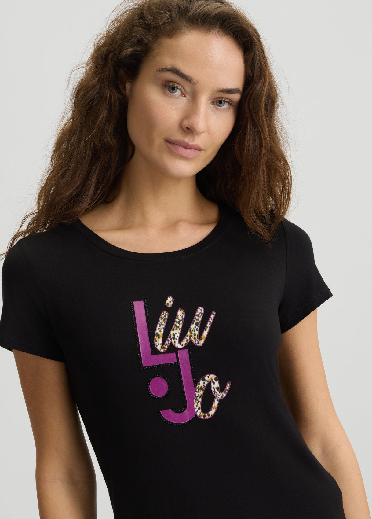 LiuJot-shirtlogomaculatoneradettaglio