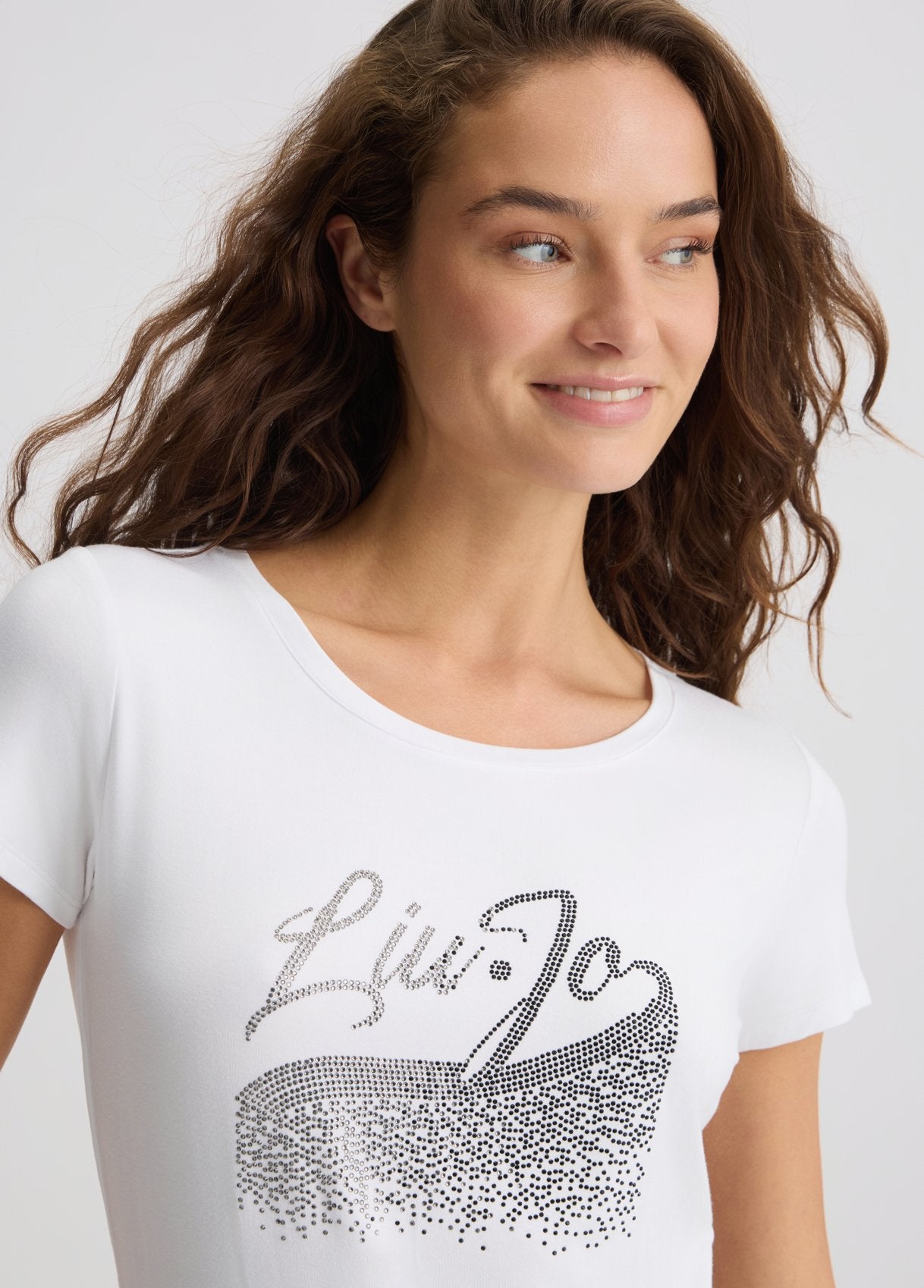 LiuJot-shirtscrittastrassbiancadettaglio