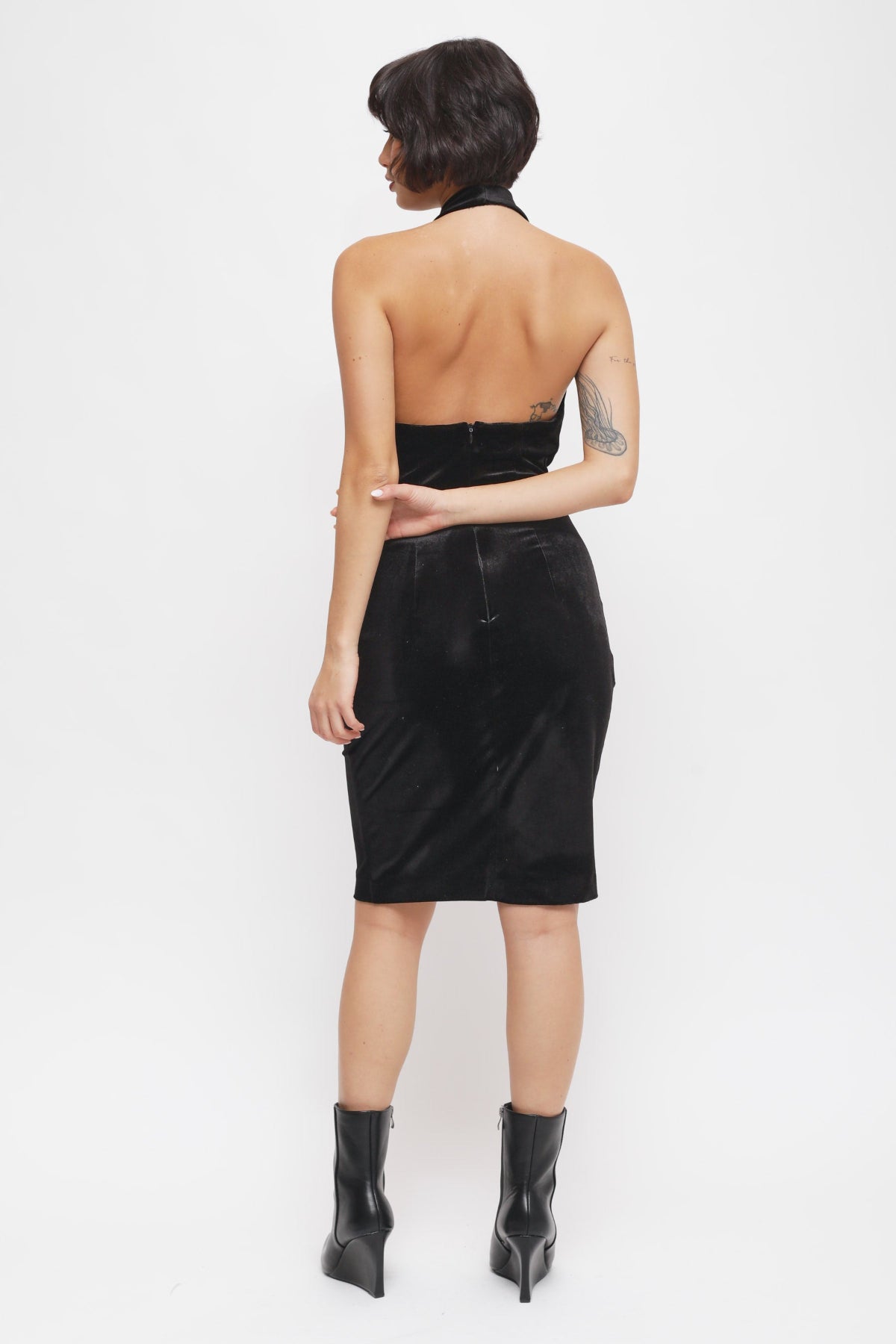 Maryleyabitoinvellutoneroretro