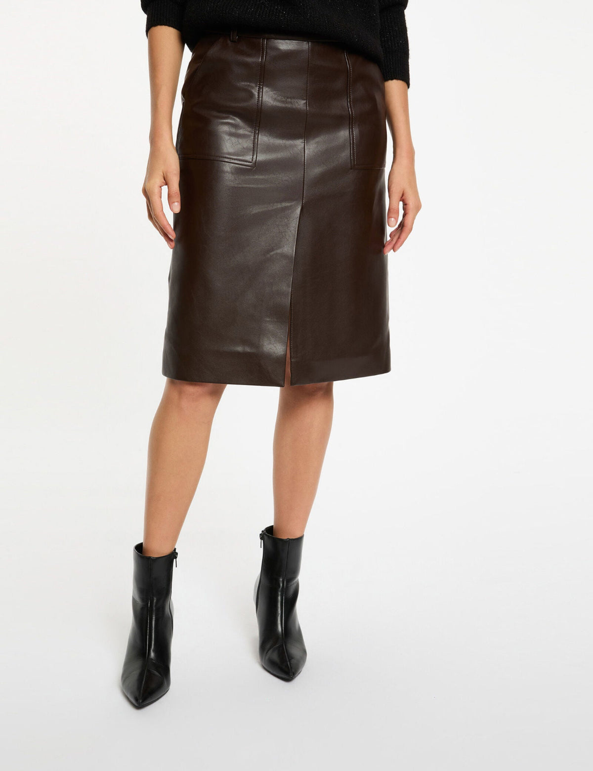 Morgandetoigonnamarronefrontale