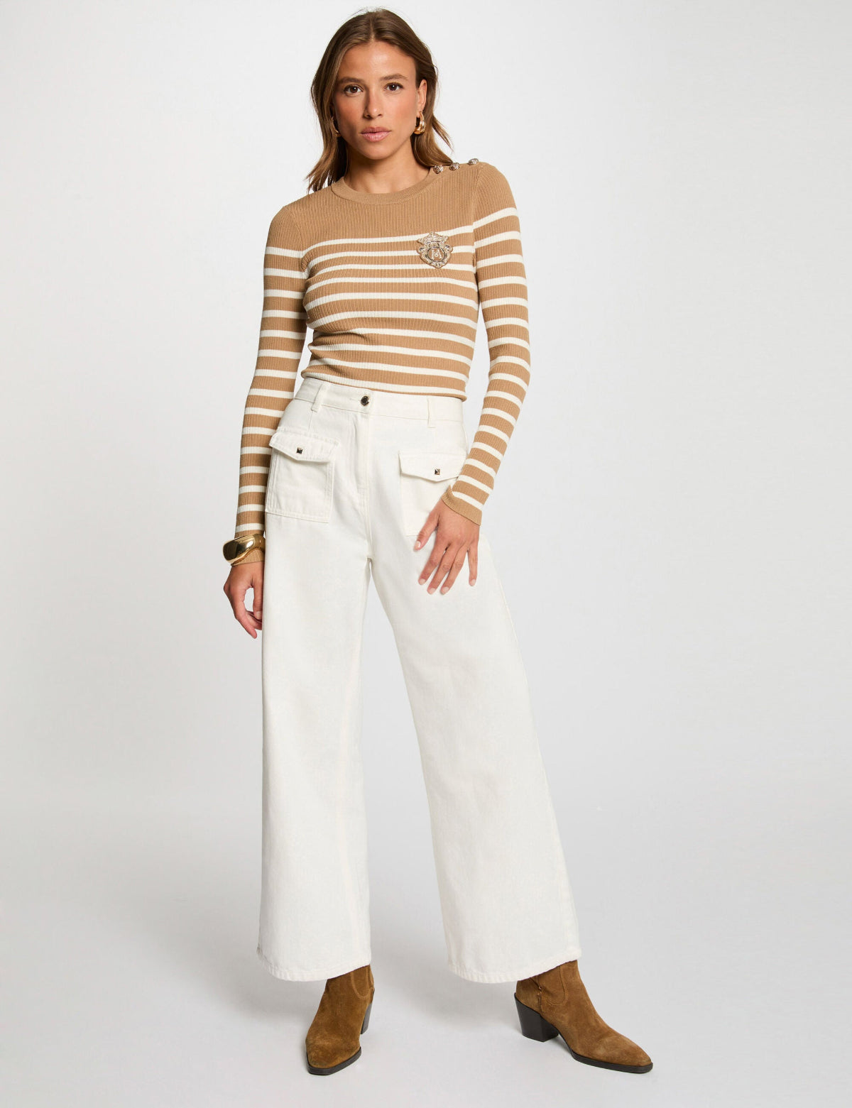 Morgandetoimaglioncinoarighefrontale