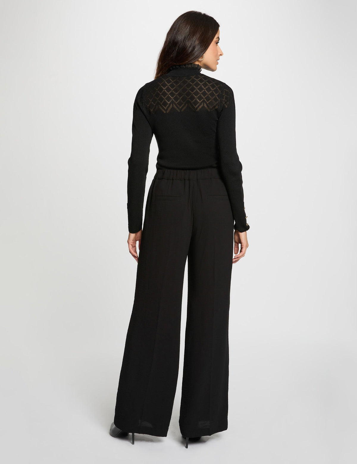 Morgandetoimaglioncinoneroretro_224b9c80-7fc4-4451-bb66-8da14815d688