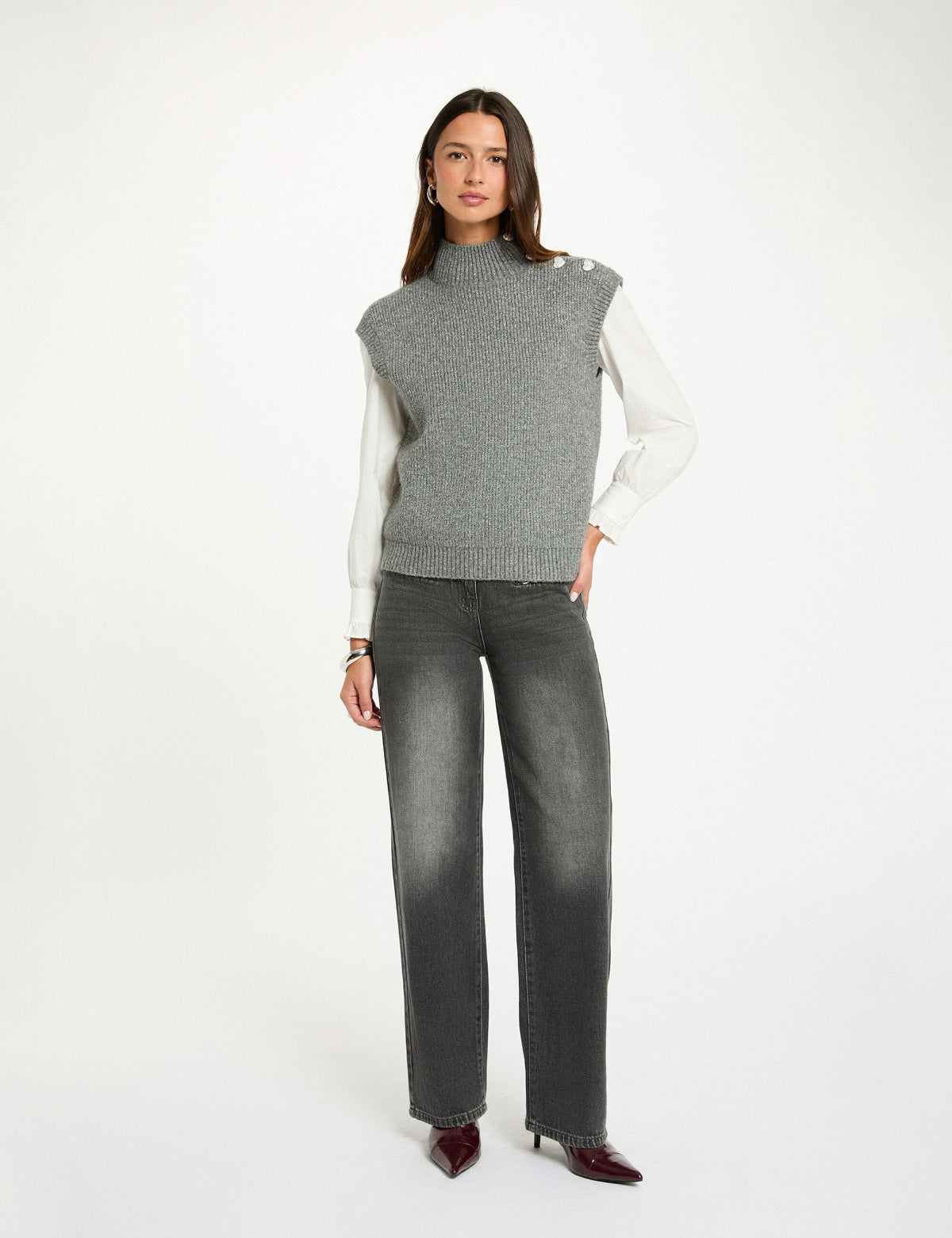 Morgangiletinmagliagrigiofrontale