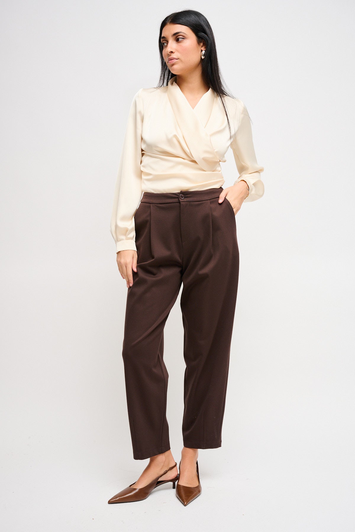 PantalonebarrelMaryleymarronefrontale