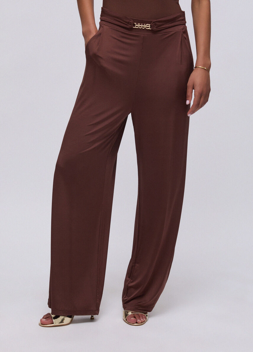 PantaloneinjerseyLiuJofrontale