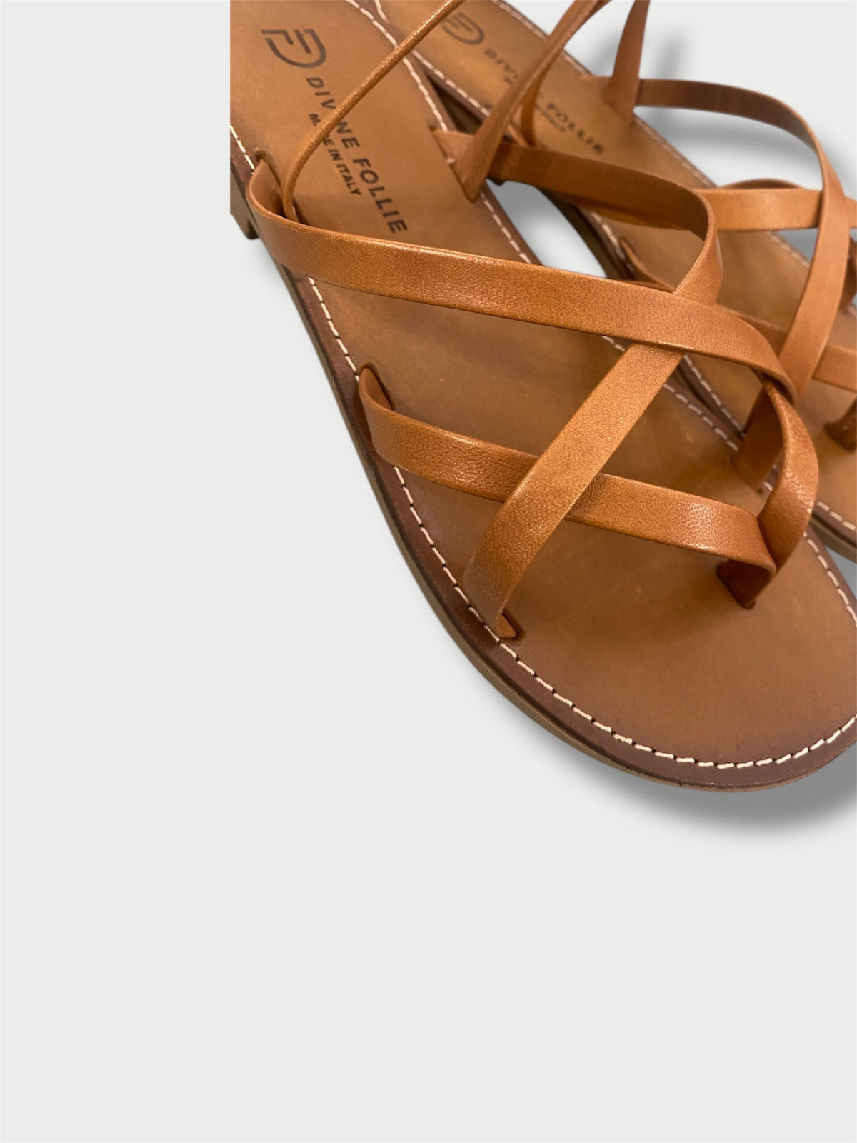 Sandalo cuoio divine follie dettaglio