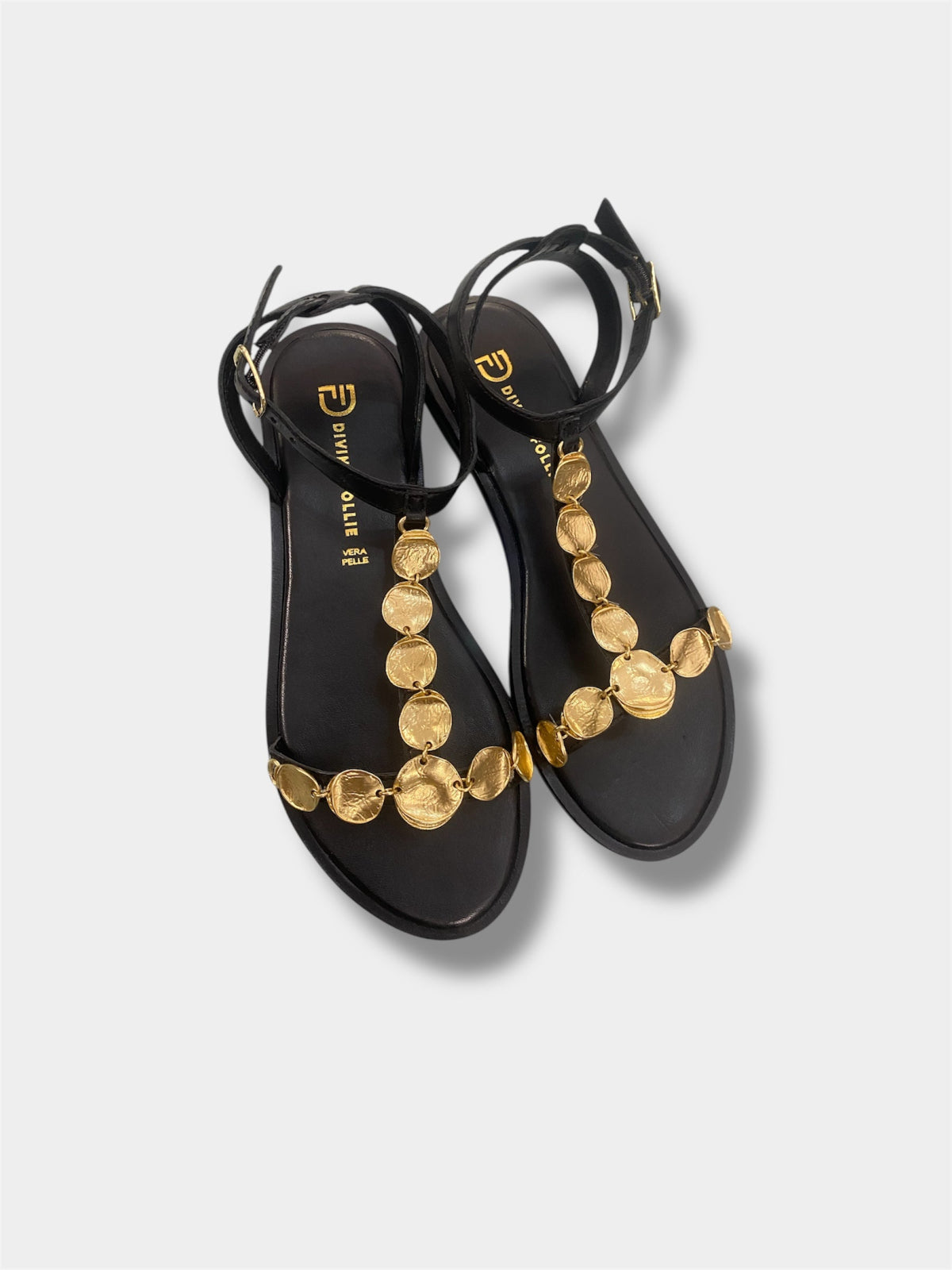 Sandalo nero divine follie