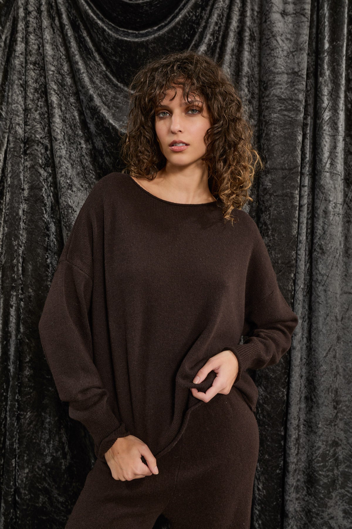 Souvenir_maglia_in_lana_marrone