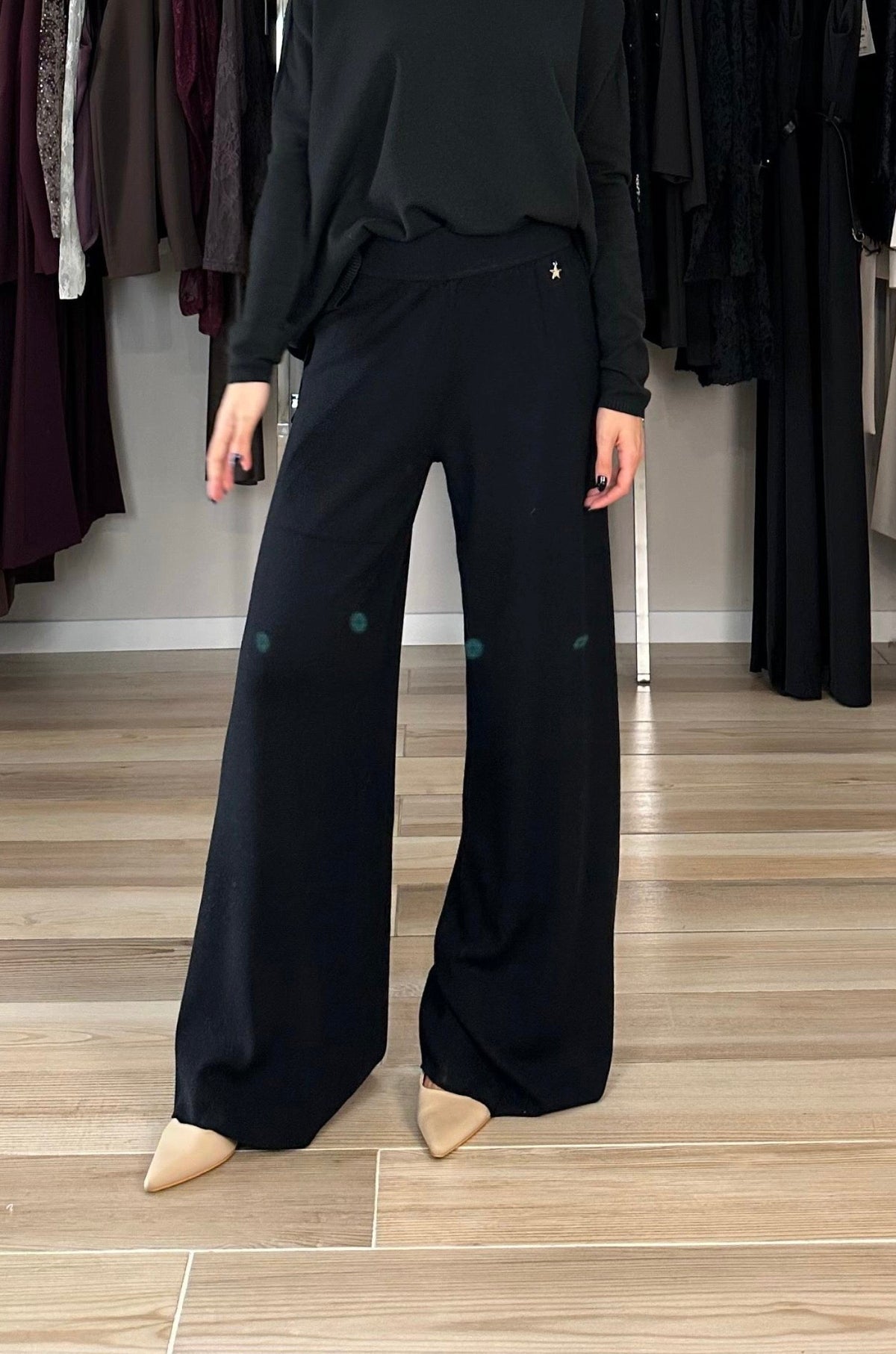 Souvenir pantalone in maglia nero frontale