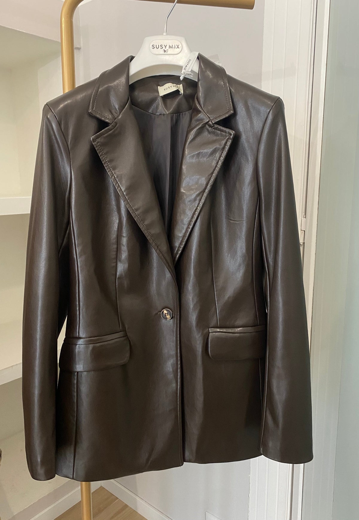 Susy mix giacca in ecopelle marrone frontale