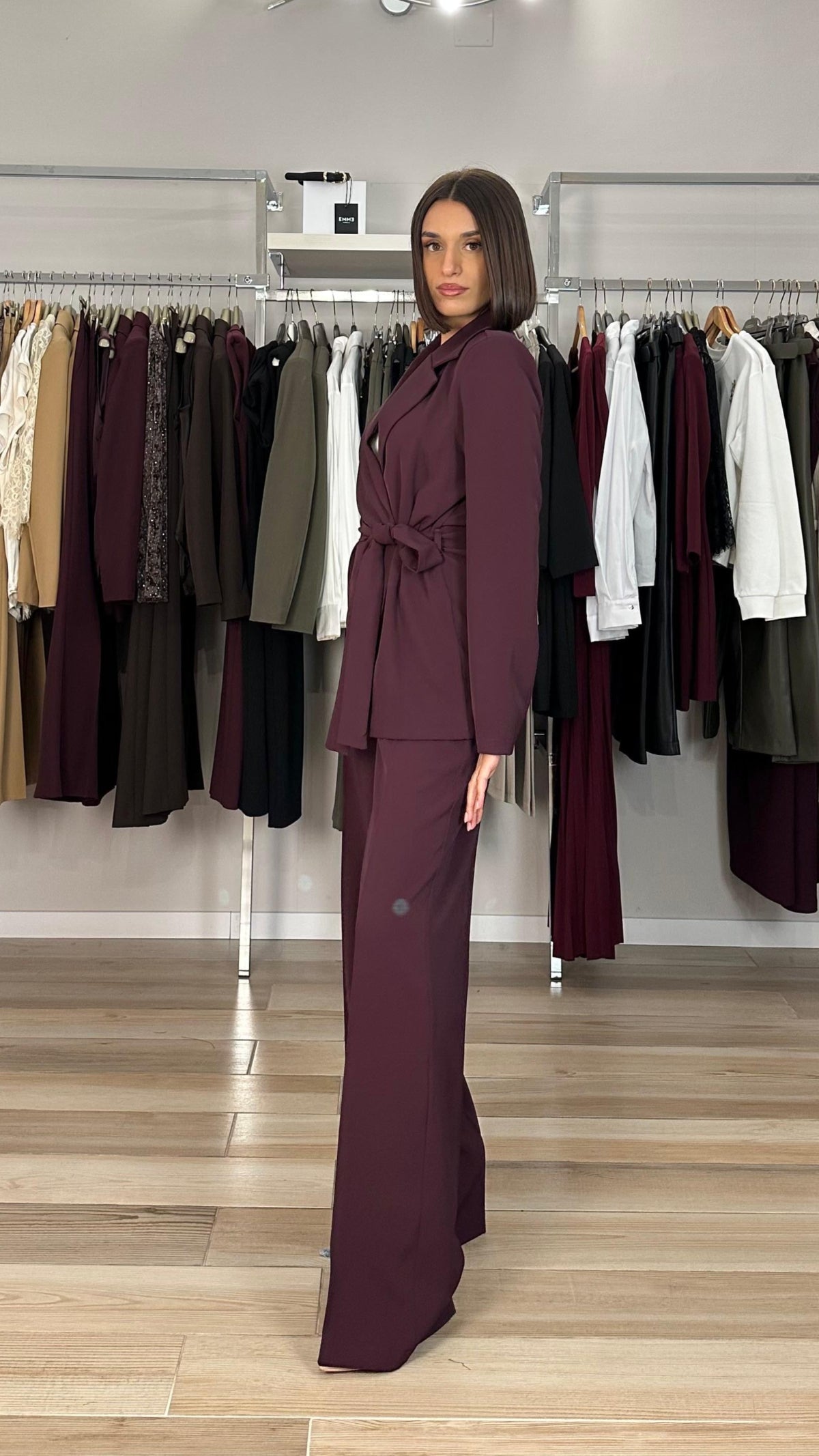 Susy mix tailleur fluido bordeaux laterale