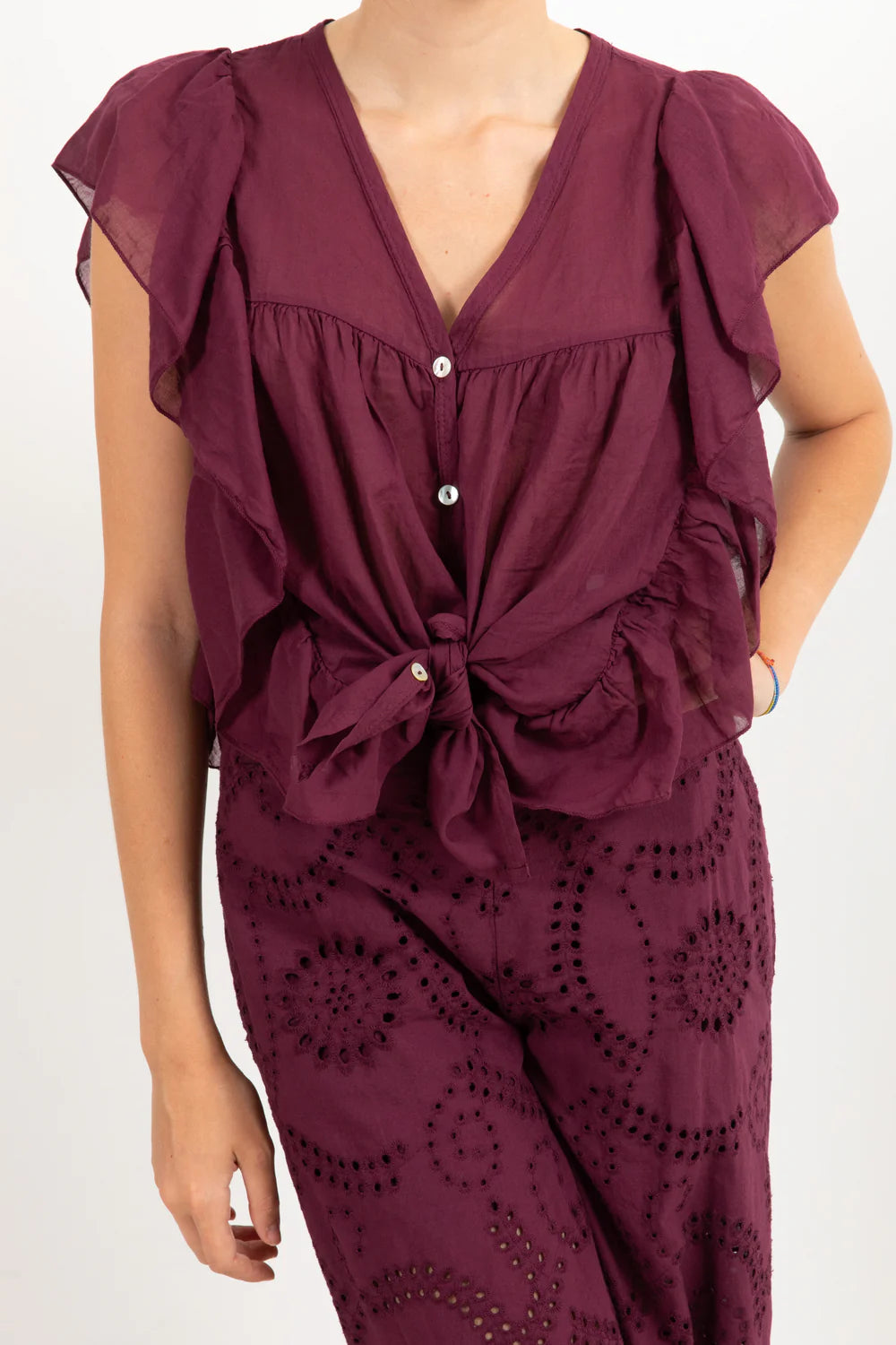 Susymixtopconrouchesvinofrontale