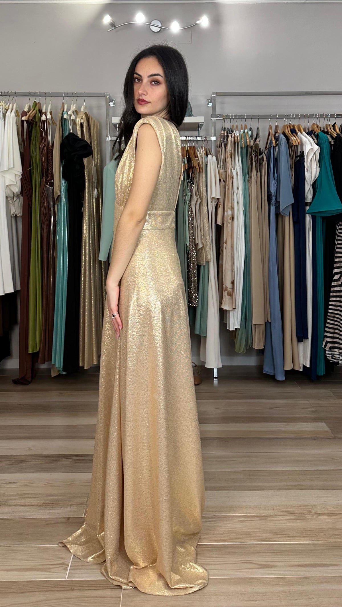 Tuta oro Alma Sanchez laterale